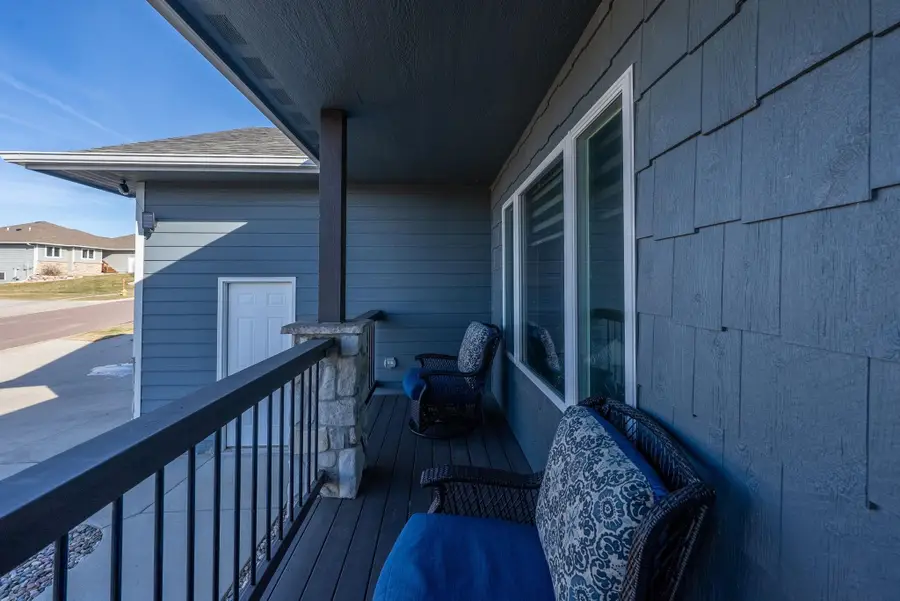 8209 E Willow Leaf St, Sioux Falls, SD 57110 - Image #2