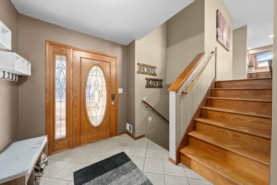 932 S Kennedy Ave, Sioux Falls, SD 57103 - Image #2