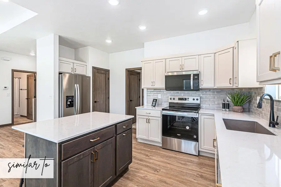 9204 W Counsel St, Sioux Falls, SD 57106 - Image #2