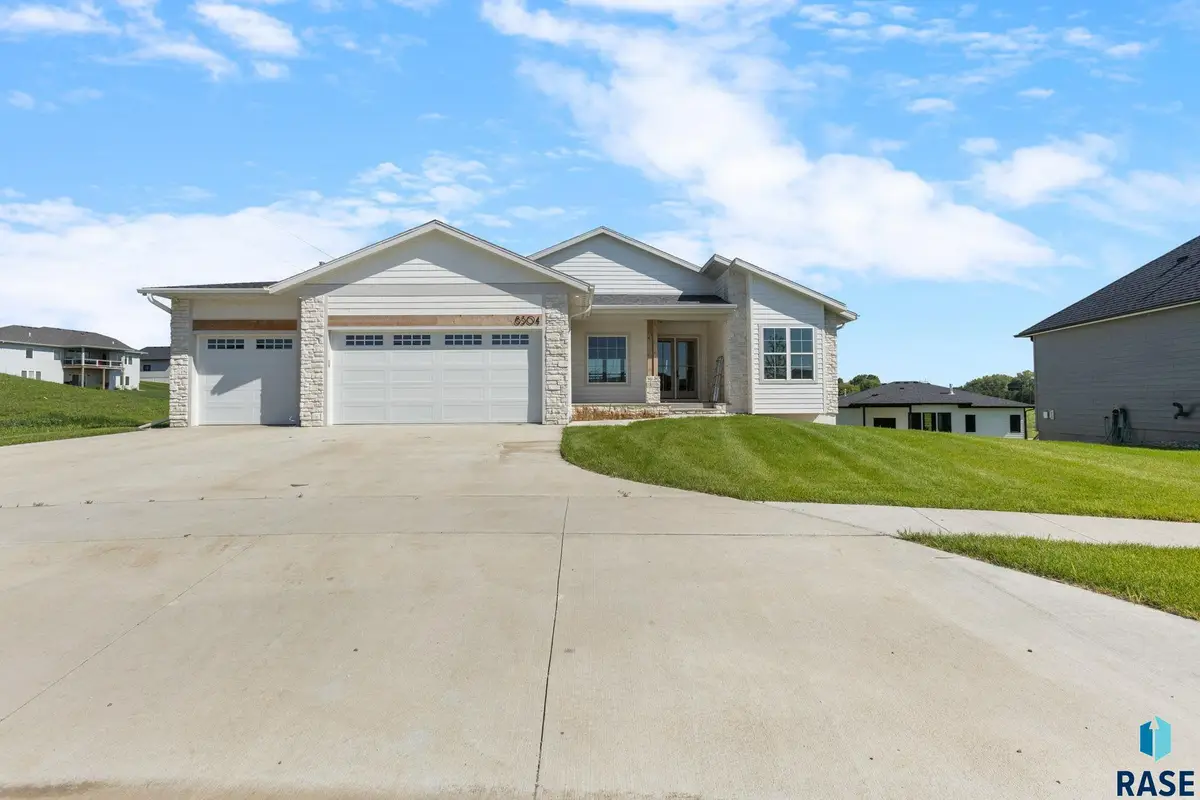 8304 Sheridan Cir, Sioux Falls, SD 57110 - #1