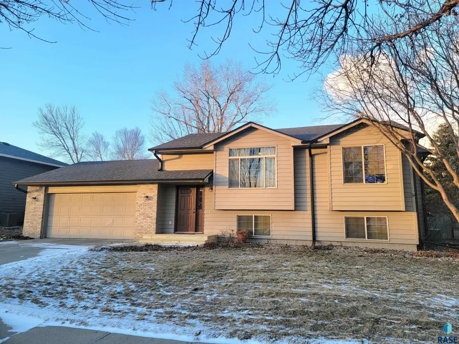 7212 W Strabane St, Sioux Falls, SD 57106 - Image #2