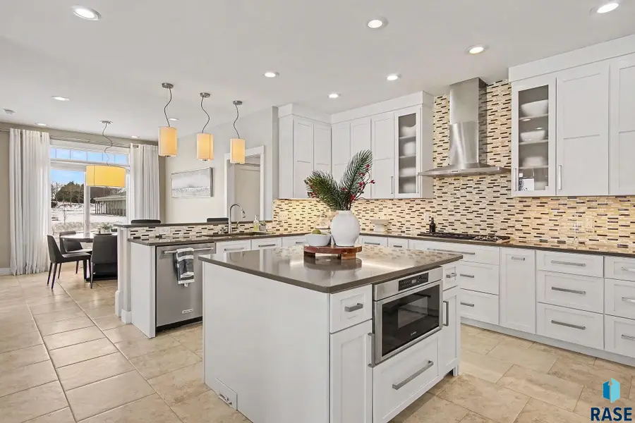 45054 233rd St, Madison, SD 57042 - Image #3