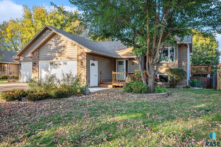 4912 E Brennan Dr, Sioux Falls, SD 57110 - #2