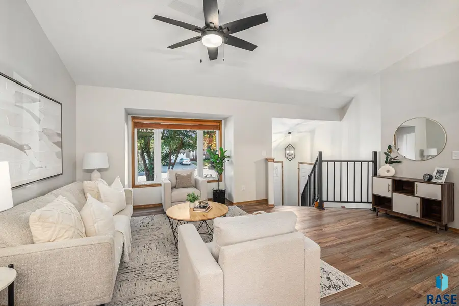 4912 E Brennan Dr, Sioux Falls, SD 57110 - #3