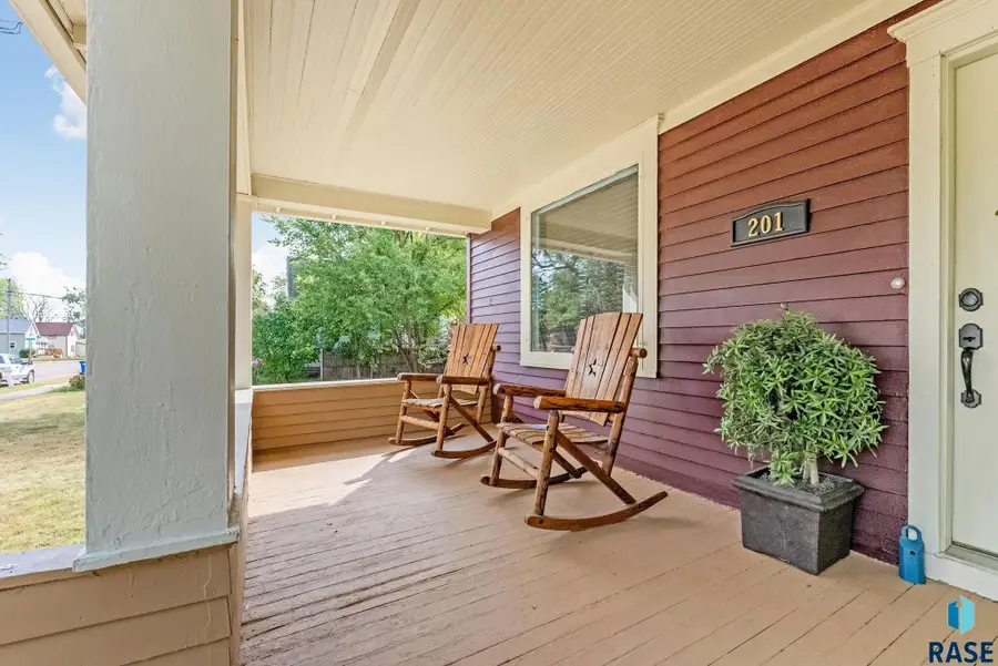 201 S Johnson Ave, Canton, SD 57013 - Image #3