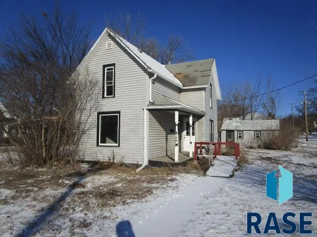 422 E 4th St, Canton, SD 57013 - Image #1