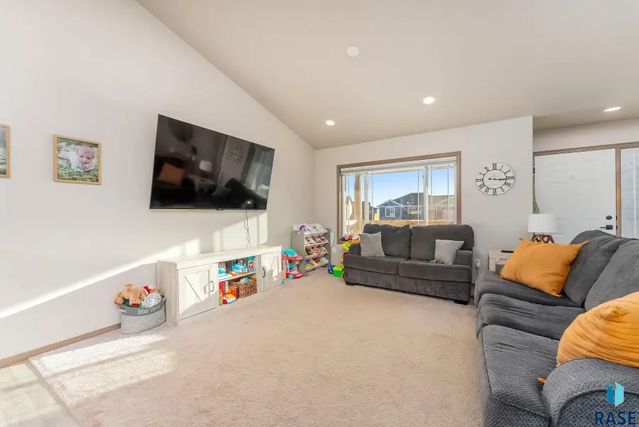 6205 S Dublin Ave, Sioux Falls, SD 57106 - Image #3