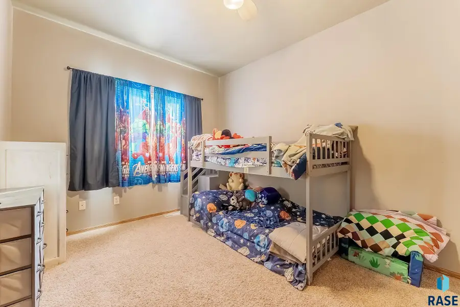 6400 S Crane Ave, Sioux Falls, SD 57108 - Image #2