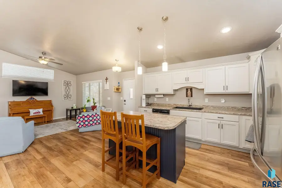 905 Fannings St, Tea, SD 57064 - #3