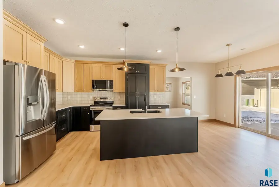 4908 E 65th St, Sioux Falls, SD 57108 - Image #2