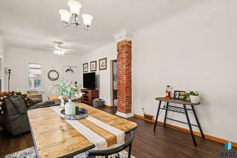 123 N Chicago Ave, Madison, SD 57042 - Image #3