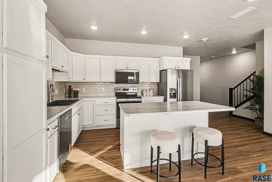 6203 S Ruby Jean Pl, Sioux Falls, SD 57108 - #3