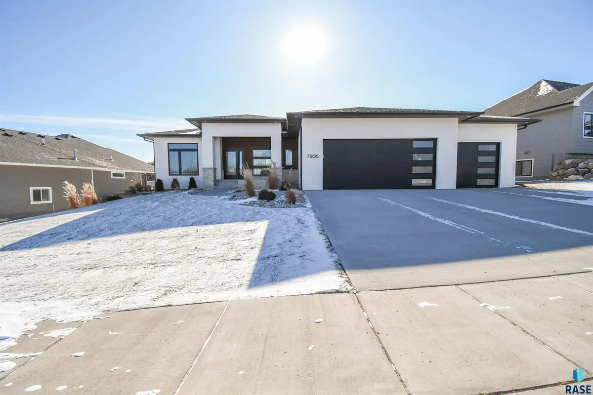 7505 E Donnelly Dr, Sioux Falls, SD 57110 - #1