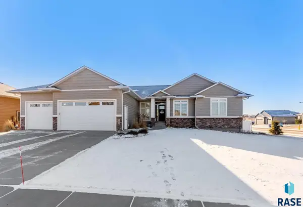 6301 E Jasper Cir, Sioux Falls, SD 57110