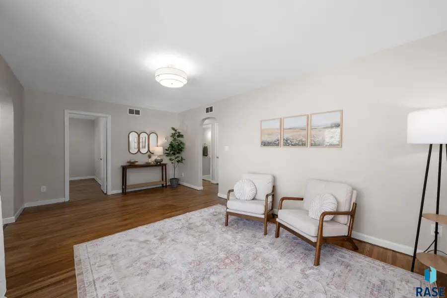 1913 W 13th St, Sioux Falls, SD 57104 - Image #3