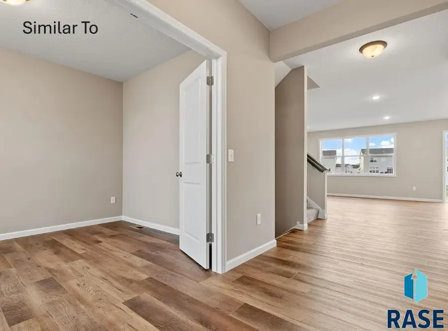 2005 N Valley View Rd, Sioux Falls, SD 57107 - #3