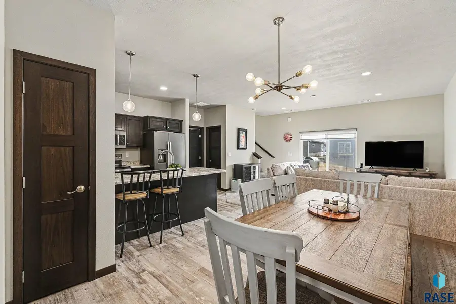 7005 W Gresford Pl, Sioux Falls, SD 57106 - #2