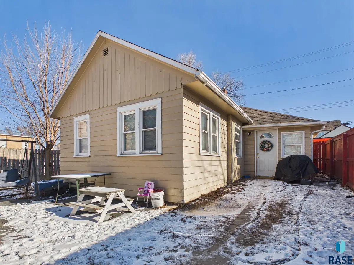 314 N Fairfax Ave, Sioux Falls, SD 57103 - Image #1