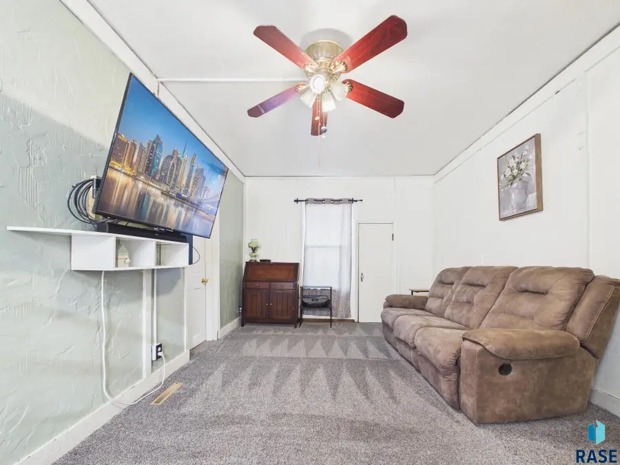 314 N Fairfax Ave, Sioux Falls, SD 57103 - Image #3