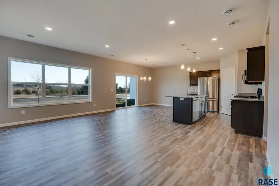 219 Thelma Ave, Harrisburg, SD 57032 - #3