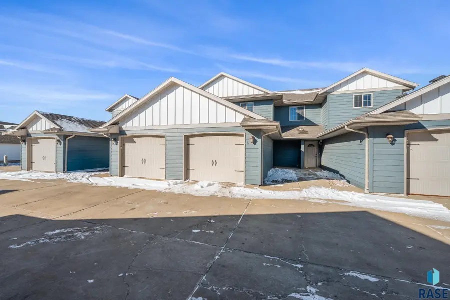 9268 W Norma Trl #6, Sioux Falls, SD 57106 - Image #2