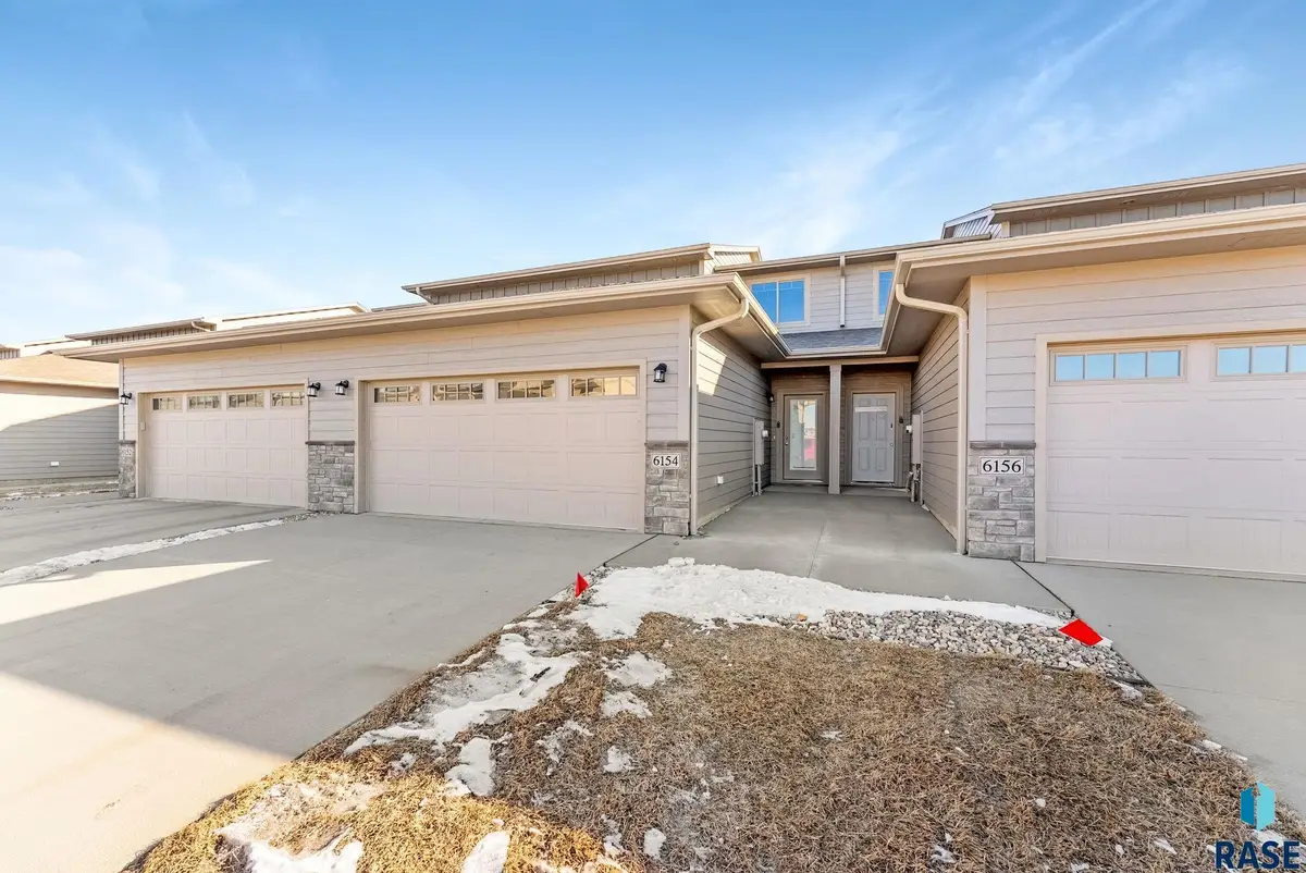 6154 S Bison Pl, Sioux Falls, SD 57108 - Image #1