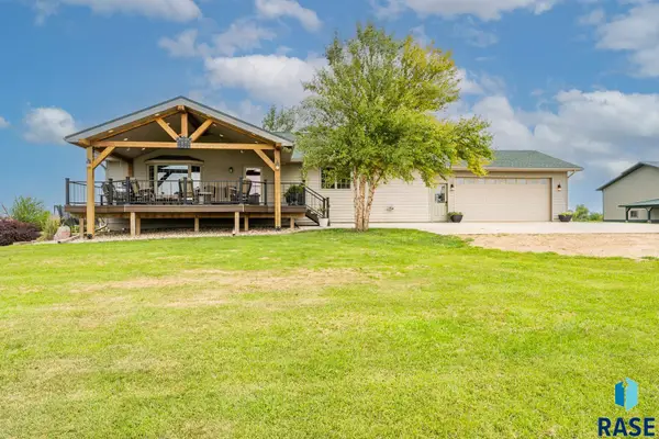 47649 289th St, Canton, SD 57013