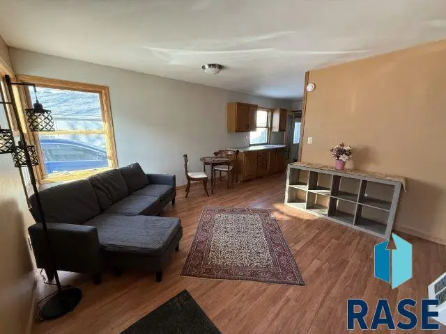 2804 E 19th St, Sioux Falls, SD 57103 - #2