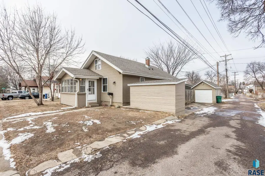 1230 W 8th St, Sioux Falls, SD 57104 - Image #3