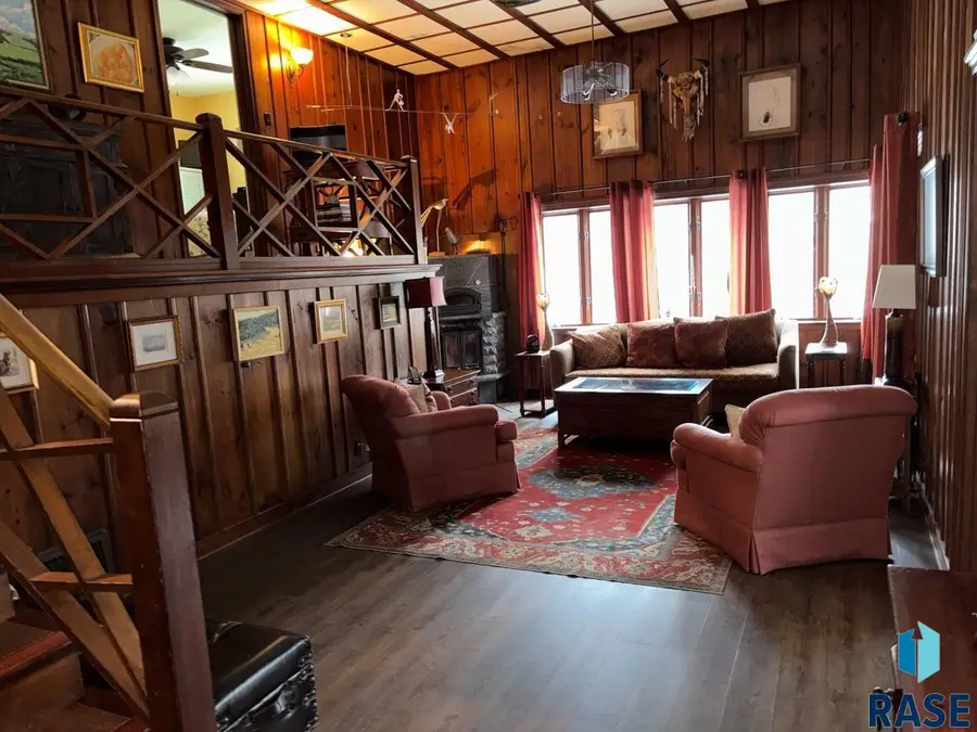 2115 S 4th Ave, Sioux Falls, SD 57105 - Image #2