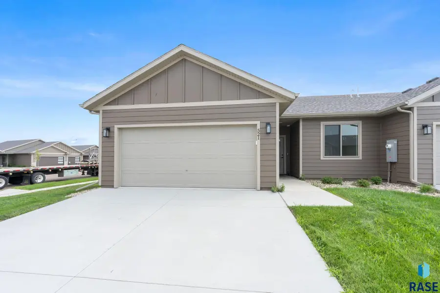 521 Brookside Pl, Harrisburg, SD 57032 - #3