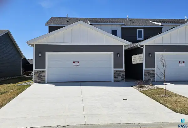 6207 S Hunt Pl, Sioux Falls, SD 57106