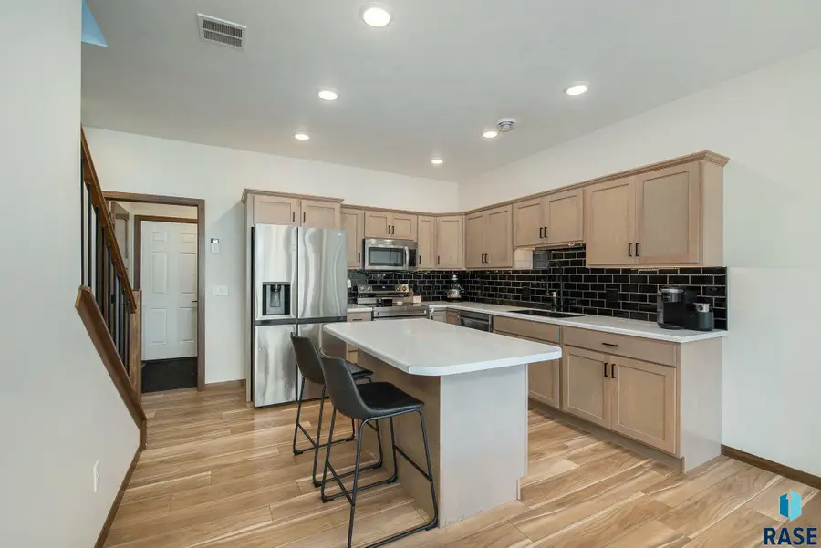 6146 S Alki Pl, Sioux Falls, SD 57108 - Image #2