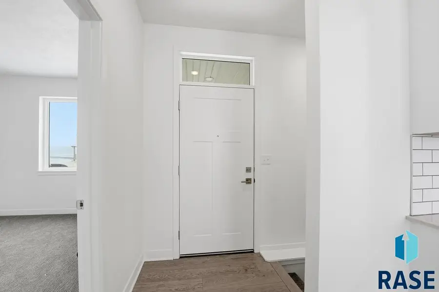 6513 S Barclay Trl, Sioux Falls, SD 57106 - #2