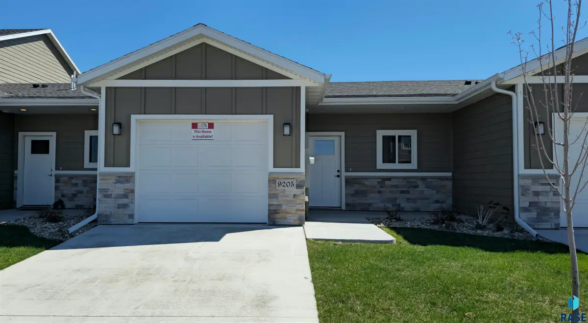 9205 W Ark Pl, Sioux Falls, SD 57106 - #1