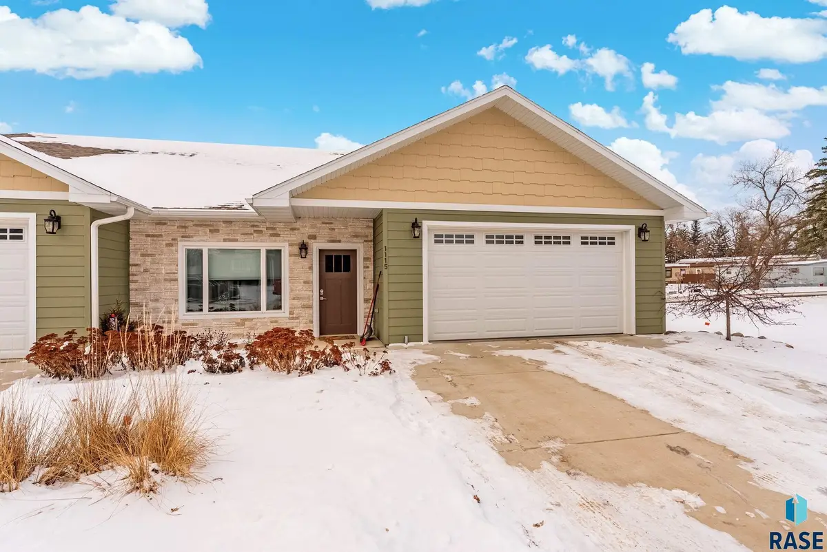 1115 N Union Ave, Madison, SD 57042 - Image #1
