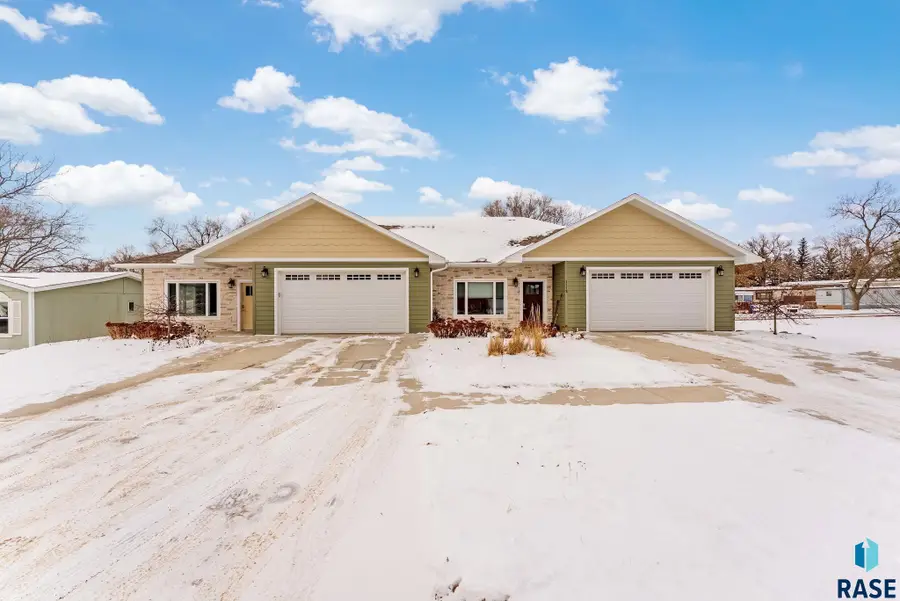 1115 N Union Ave, Madison, SD 57042 - Image #2