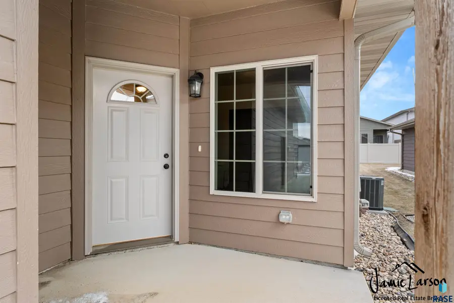 9531 W Gert St, Sioux Falls, SD 57106 - Image #2