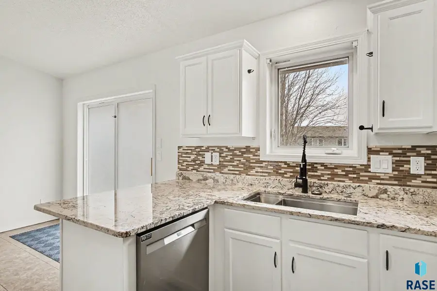 7217 W Strabane St, Sioux Falls, SD 57106 - Image #3