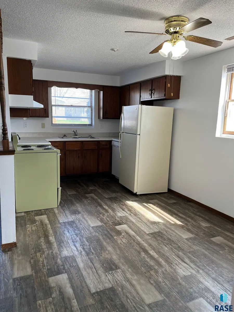 3901 S Glendale Ave, Sioux Falls, SD 57015 - Image #3