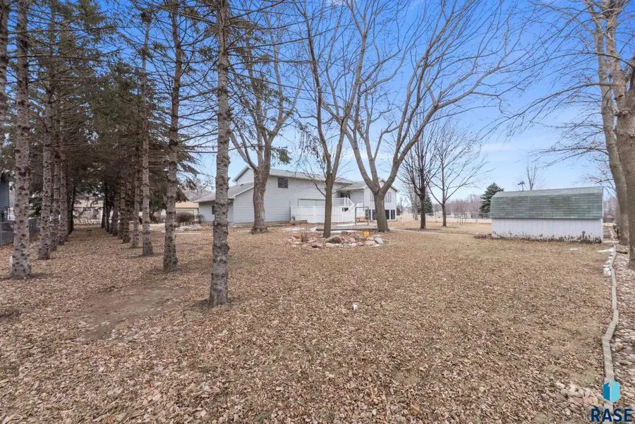 301 N Locust Ave, Sioux Falls, SD 57103 - Image #2