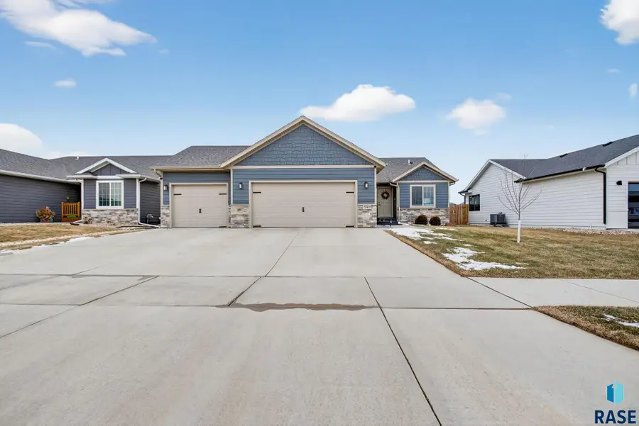 7500 E 49th St, Sioux Falls, SD 57110 - #3
