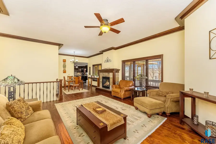 3409 S Jesse James Cir, Sioux Falls, SD 57103 - #2