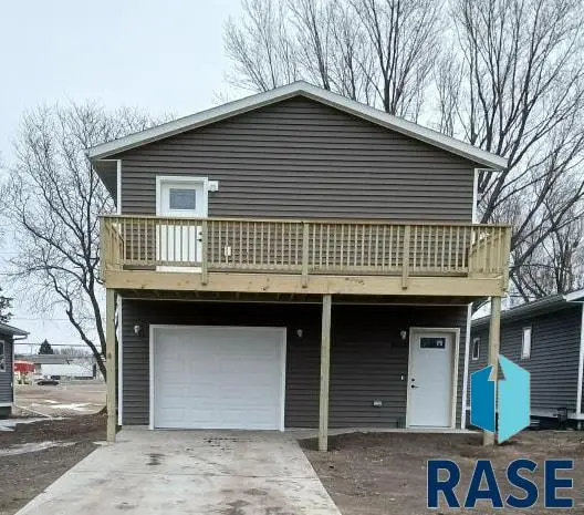 3412 N 10th Ave, Sioux Falls, SD 57104 - #1