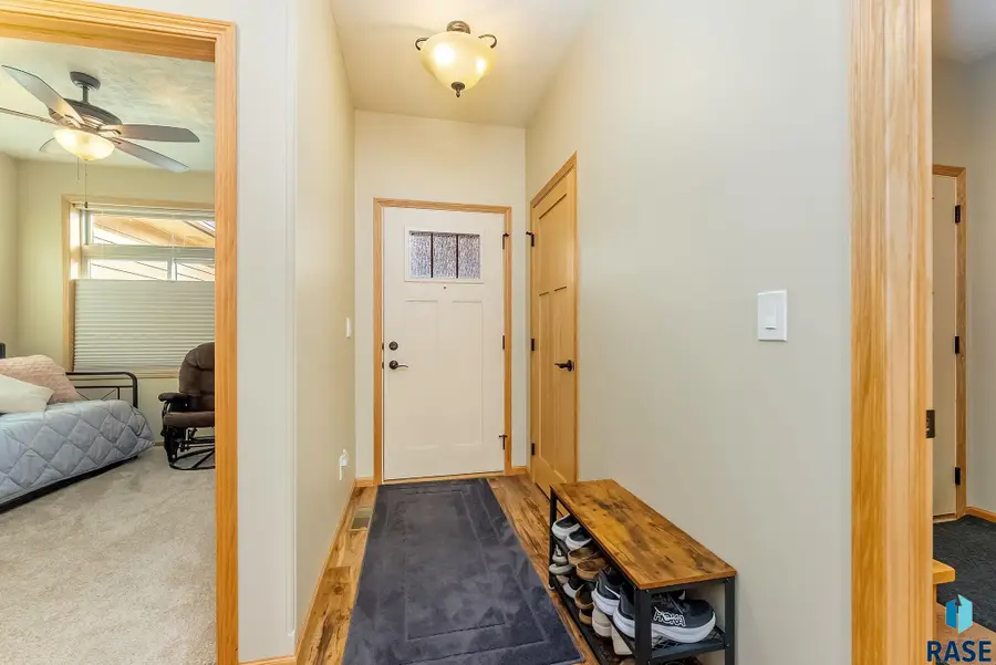 2607 S Kinderhook Ave, Sioux Falls, SD 57106 - #3