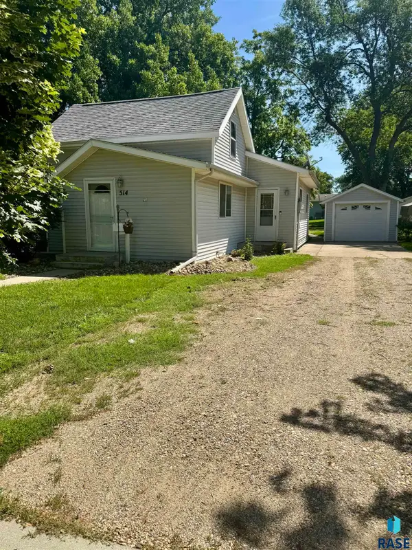 514 N Chicago Ave N, Madison, SD 57042
