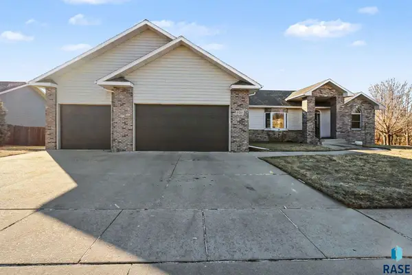 5201 E Quincey St, Sioux Falls, SD 57110