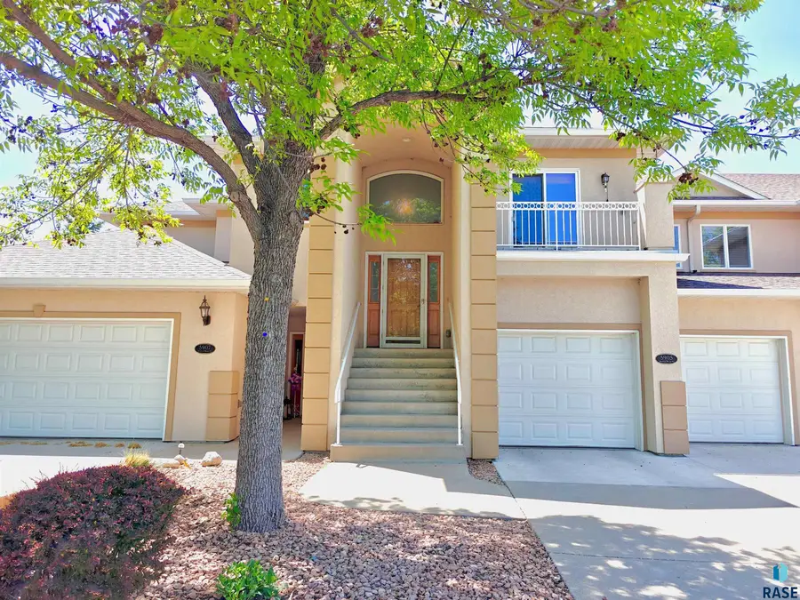 5905 S Shadow Wood Pl, Sioux Falls, SD 57108 - Image #2