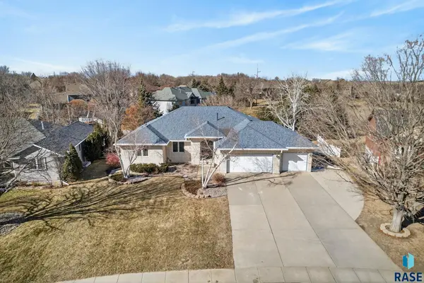 1244 S Stoney Pointe Ct, Sioux Falls, SD 57106