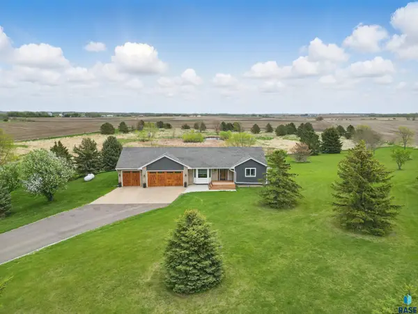 26646 461st Ave, Hartford, SD 57033
